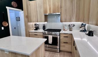 220 Parkside Dr, Bellevue, ID 83313