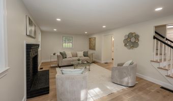 9 Northfield Rd, Amherst, NH 03031