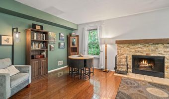 311 Wellington Pl, Aberdeen, NJ 07747