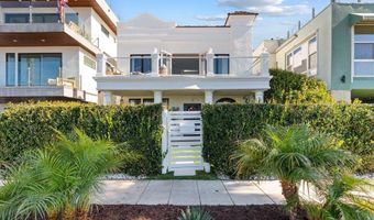 208 S Pacific St, Oceanside, CA 92054
