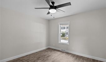 358 Pawtuxet Ave, Warwick, RI 02888