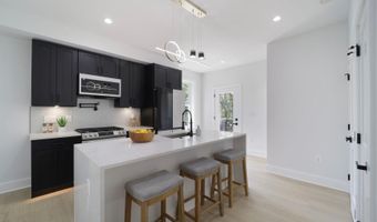 235 ASCOT Pl NE, Washington, DC 20002