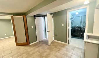 4816 DODSON Dr, Annandale, VA 22003