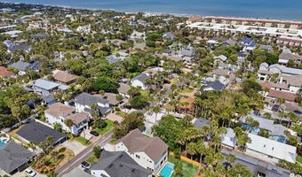 340 9TH St, Atlantic Beach, FL 32233
