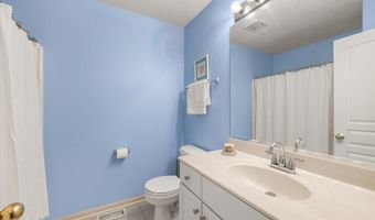 2835 Waterfront Ave, Algonquin, IL 60102