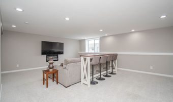 1110 Luther Dr, Adel, IA 50003