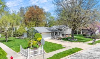 1714 Erin Dr, Normal, IL 61761