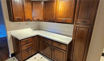 1208 Westshore Dr, Ashtabula, OH 44004