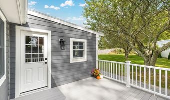 138 Oliphant Ln, Middletown, RI 02842