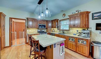 21853 98th St, Anamosa, IA 52205