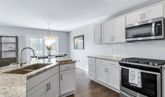 124 Northill Dr A, Amherst, NY 14221