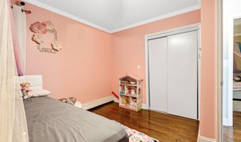 3 Grant Ave, Albertson, NY 11507
