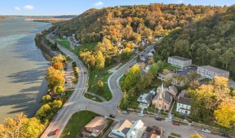 109 5th St, Aurora, IN 47001