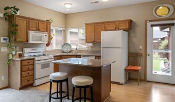 20650 Honeysuckle Ln, Bend, OR 97702