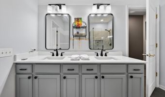 4001 Whitehall Ln, Algonquin, IL 60102