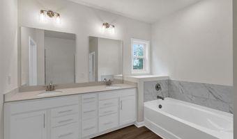123 Hunter Ridge Dr, Boiling Springs, SC 29316