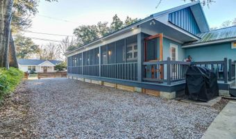 305 Ballentine St, Bay St. Louis, MS 39520