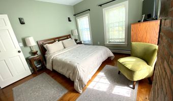 199 Main St, Belfast, ME 04915
