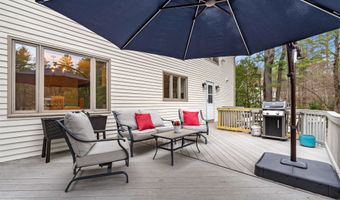12 Magazine St, Bedford, NH 03110
