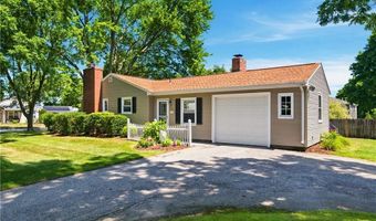 1 Teakwood Dr, Cumberland, RI 02864