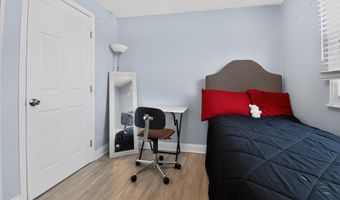8307 PONDSIDE Ter, Alexandria, VA 22309