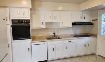 6011 ROOSEVELT St, Bethesda, MD 20817