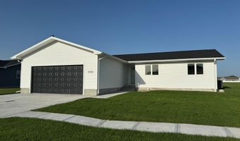 1503 Highlander Ln, Aurora, NE 68818
