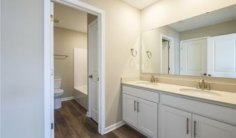 975-4 Memory Ln, Aurora, OH 44202