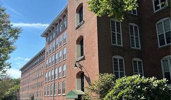 2 School St 403, Lincoln, RI 02802