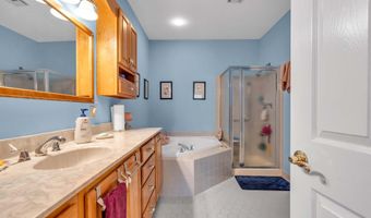 143 Sylvan Lake Blvd, Bayville, NJ 08721