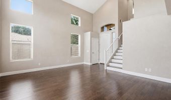 902 W AZALEA Pl, Chandler, AZ 85248