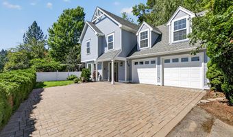 430 Wiley St, Ashland, OR 97520