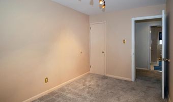 6 S BELL Rd, Bellmawr, NJ 08031