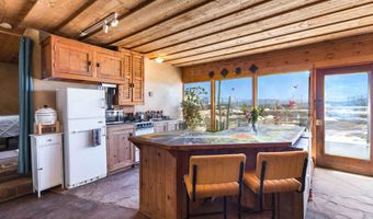 20 First St, Carson, NM 87517