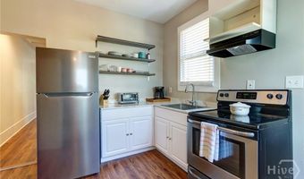 534 E Gordon Ln, Savannah, GA 31401