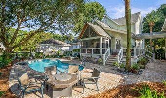 4 Waterbird Dr, Beaufort, SC 29907