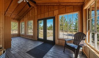 67422 Trout Ln, Bend, OR 97703