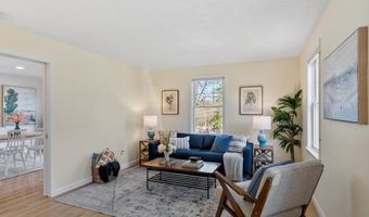 5 Westside Dr, Acton, MA 01720