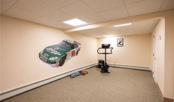 9 Patricia Dr, North Providence, RI 02904