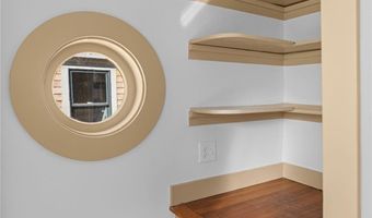18 Barney St 2, Newport, RI 02840