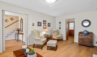 107 Forestdale Dr, Boiling Springs, SC 29316