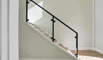 5719 PENINSULAR Dr, Belle Isle, FL 32809