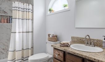 5 Pondside Pl, Cheshire, CT 06410
