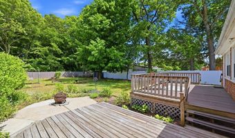 115 Poplar St, Agawam, MA 01030