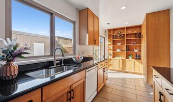 1118 Bismarck Ln, Alameda, CA 94502