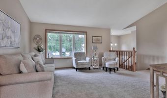 3730 Tower Pond Dr, Anoka, MN 55303
