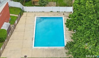 50 Greenhouse Rd 41D, Bridgeport, CT 06606