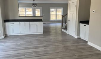 14 Harvest Hill Ln, Auburn, ME 04210