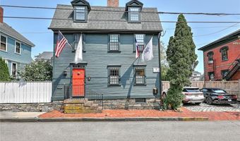 41 Third St, Newport, RI 02840