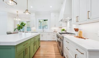 6508 CALLANDER Dr, Bethesda, MD 20817